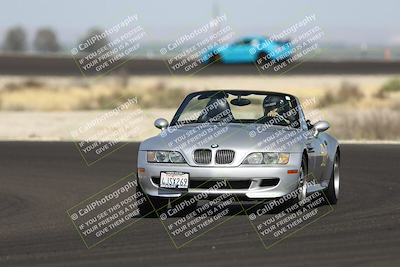 media/May-25-2025-Lotus Club Golden Gate (Sun) [[681474f0a2]]/Novice Group/Turn 3/